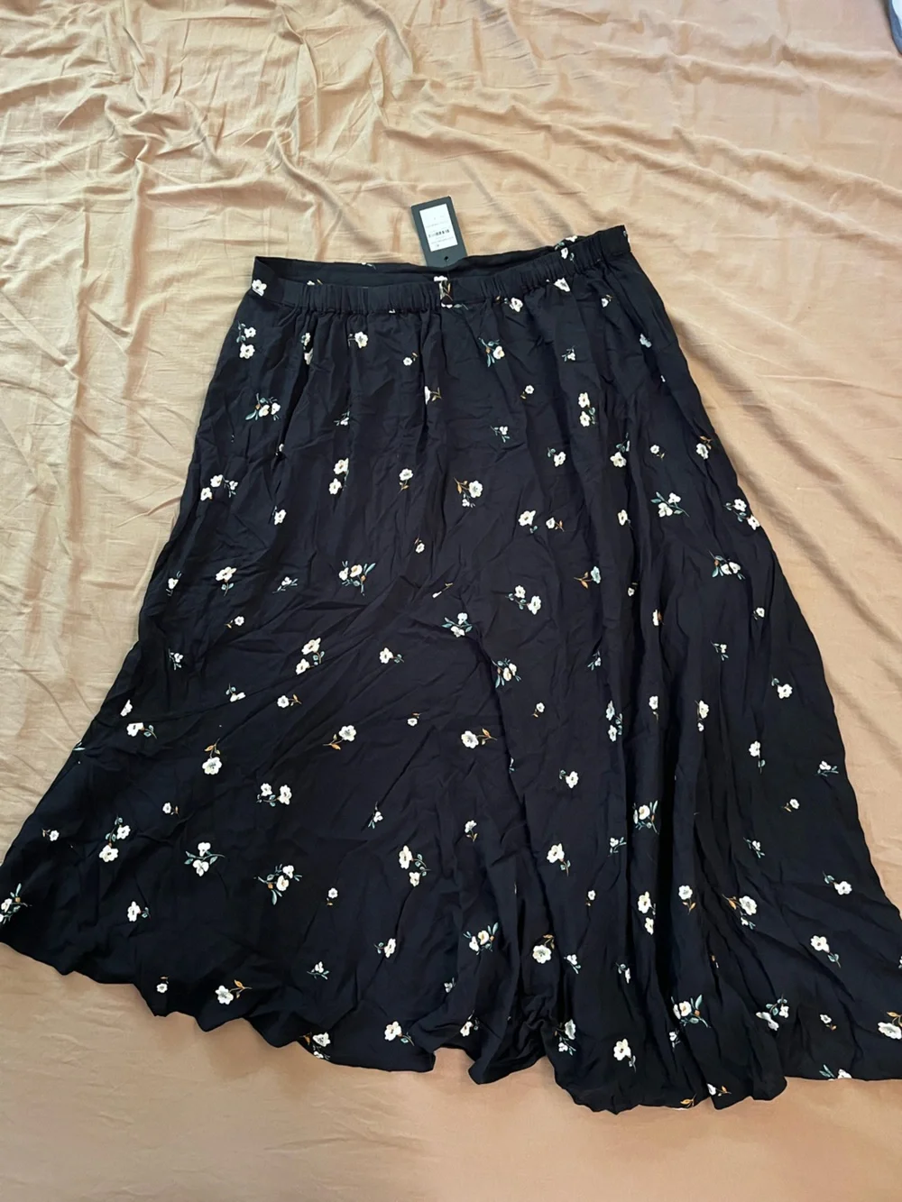 City Chic Black Midi Skirt with White & Green Floral Print
